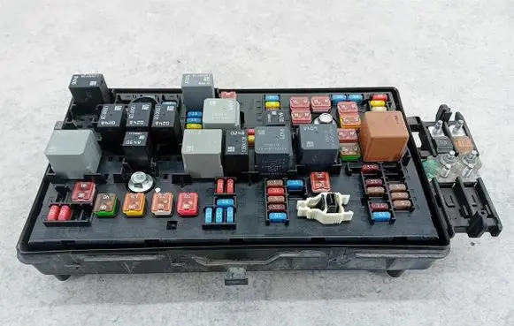 Opel Insignia A Fuse box set 1327588213255300