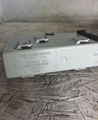 Volvo S40, V40 Door central lock control unit/module 30630081
