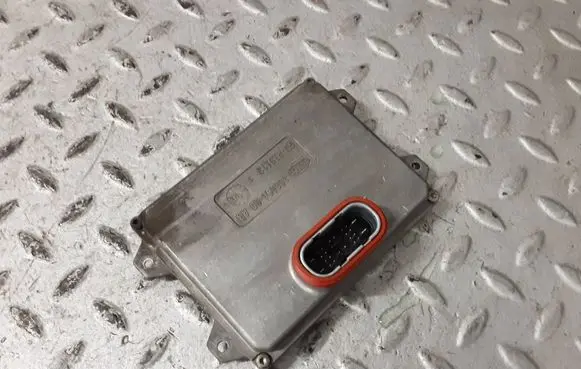 Audi A8 S8 D4 4H LED ballast control module 4H0907472A 4H0907472B