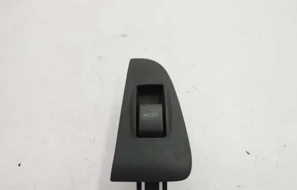 Toyota Avensis T250 Electric window control switch 7427205020 8657
