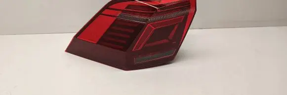 Volkswagen Tiguan Rear/tail lights 5NA945207J
