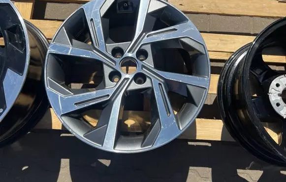 KIA Stonic R17 alloy rim 52910H8700
