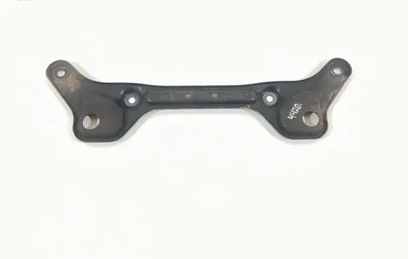 Mercedes-Benz C W204 Steering rack mounting bracket A2046280011
