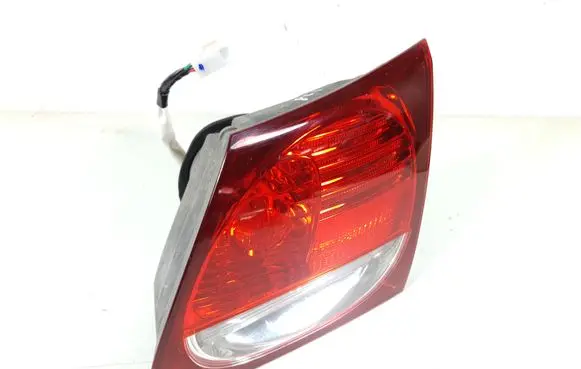Lexus GS 300 350 430 450H Tailgate rear/tail lights 81581-30330