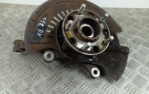 KIA Sorento Front wheel hub