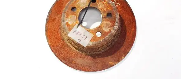BMW X5 E53 Rear brake disc neventiliuojamas