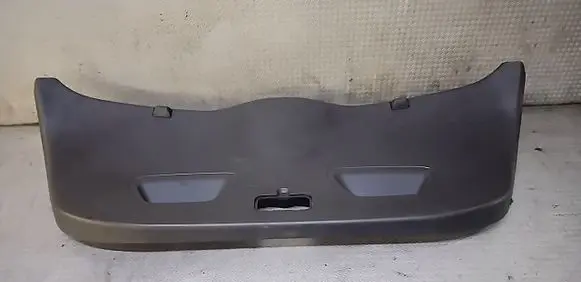 KIA Ceed Tailgate/boot lid cover trim 