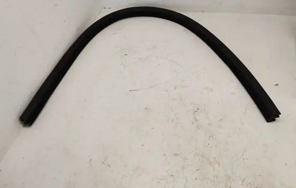 BMW M4 F82 F83 Rubber seal front coupe door 7279747