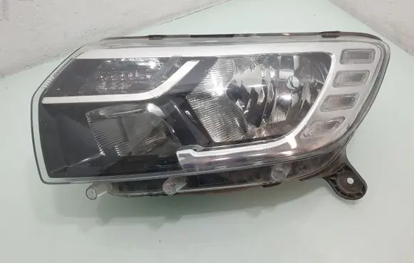 Dacia Sandero III Headlight/headlamp 90114430