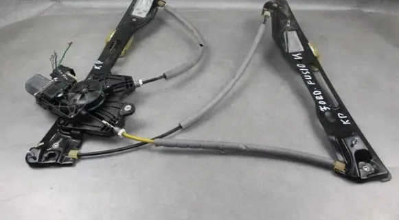 Ford Fusion II Front door window regulator with motor