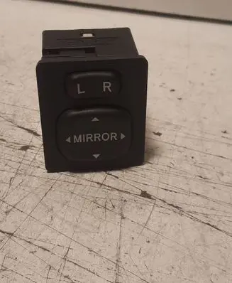 Toyota Corolla Verso AR10 Wing mirror switch 769746F 183574