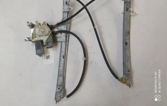 Citroen Xsara Picasso Front door window regulator with motor 105773101 7746002812 27074634