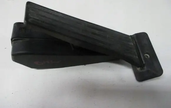 BMW 2 Active Tourer U06 Accelerator throttle pedal 6793742
