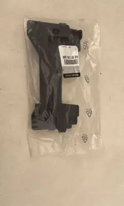 Renault Captur Front bumper mounting bracket 628103636R