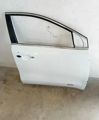KIA Sportage Front door