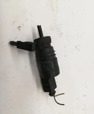Mercedes-Benz E W212 Windscreen/windshield washer pump A2218690121