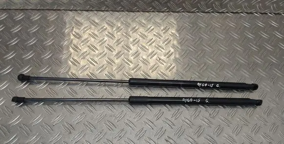 Toyota Aygo AB40 Tailgate/trunk strut/damper 689500H030