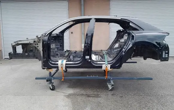 Audi Q8 Sill