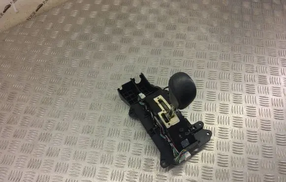 Nissan Navara D23 Gear shifter/selector
