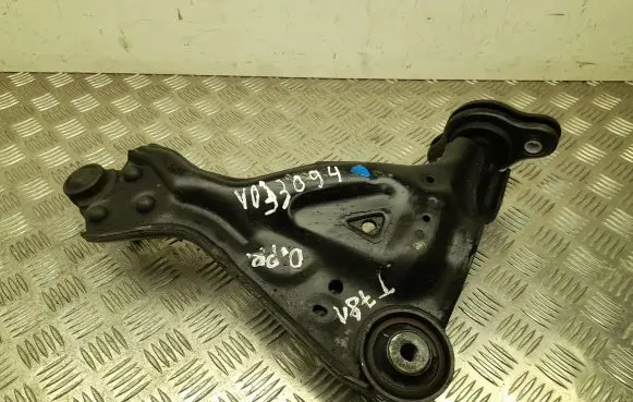 Mercedes-Benz V Class W447 Front lower control arm/wishbone