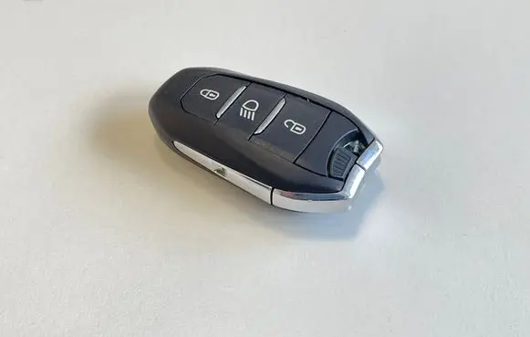 Peugeot Traveller Ignition key/card 98097814ZD