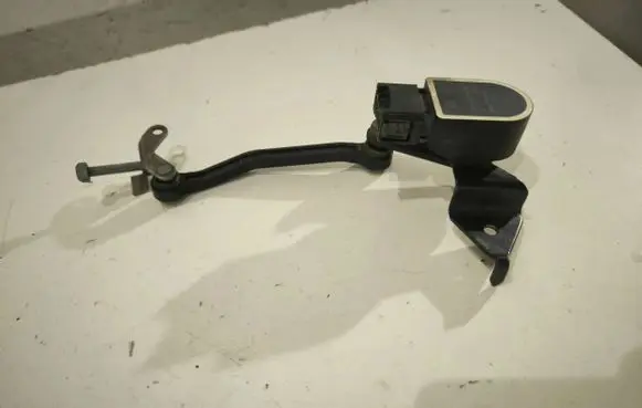 Mercedes-Benz GLE (W166 - C292) Headlight/headlamp level sensor A0045429918 050115