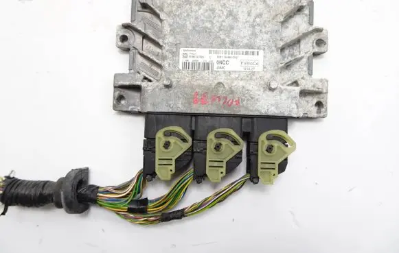 Ford Focus Engine control unit/module BV61-12A650-CNC S180127022