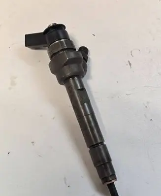 Fuel injector