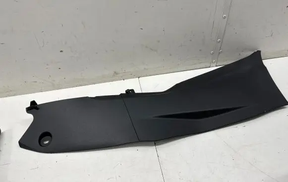 Peugeot 2008 II Other center console (tunnel) element 9825205580
