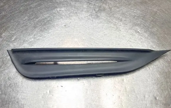Volvo V60 Front bumper lower grill 31323847