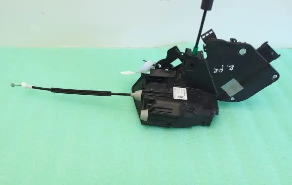 Jaguar F-Pace Front door lock HK83203A28KC