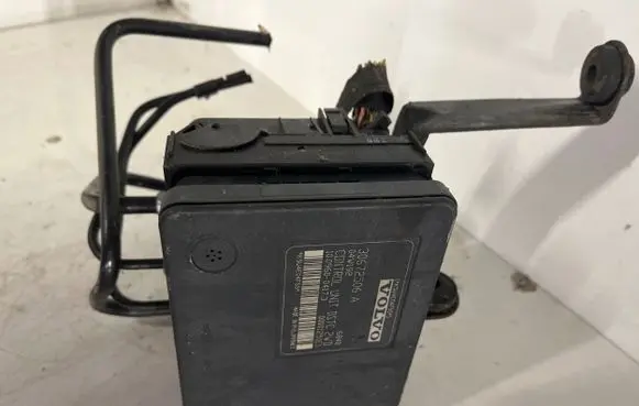 Volvo V50 ABS Pump 00001251E1 30672506A 10096004173