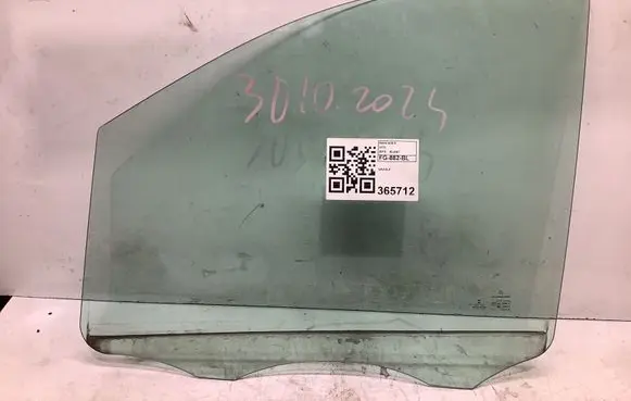 Mercedes-Benz Vito Viano W447 Front door window/glass (coupe) 43R000016