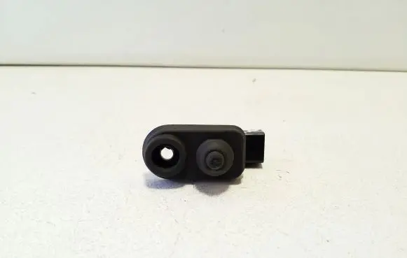 Mitsubishi Outlander Front door sensor 