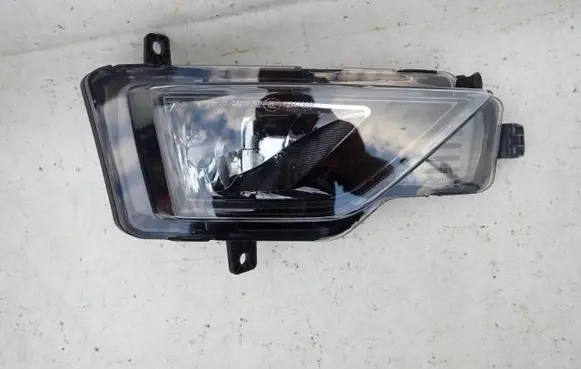 Volkswagen Golf Sportsvan Front fog light