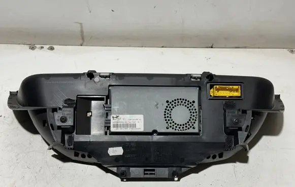 Speedometer (instrument cluster)