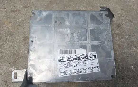 Toyota Avensis T250 Engine control unit/module 8966105C71