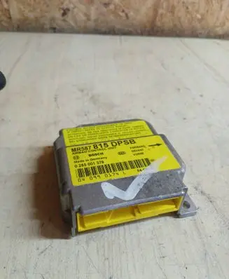 Mitsubishi Space Star Airbag control unit/module MR587815 0285001379 040990174