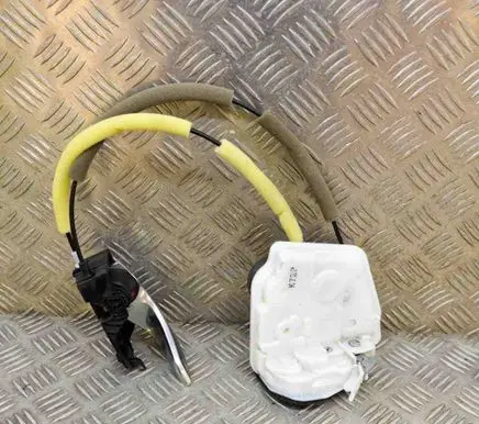 Mazda CX-3 Front door lock