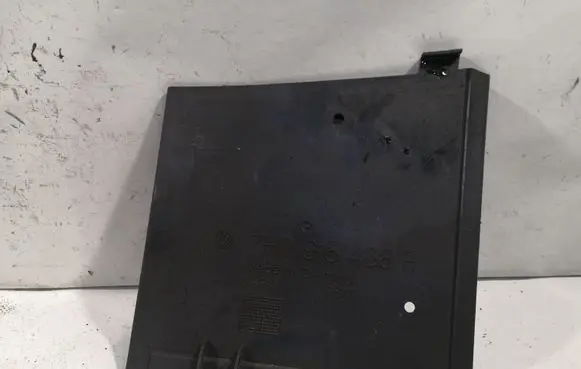 Volkswagen Transporter - Caravelle T5 Battery tray heat shield 7H0915438 7H0915438A