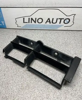 BMW 5 E39 Front bumper lower grill 8235673