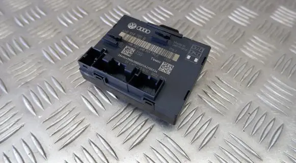 Volkswagen Touareg II Door control unit/module 4H0959795B