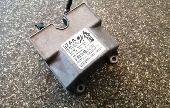 Opel Zafira B Airbag control unit/module 13241766