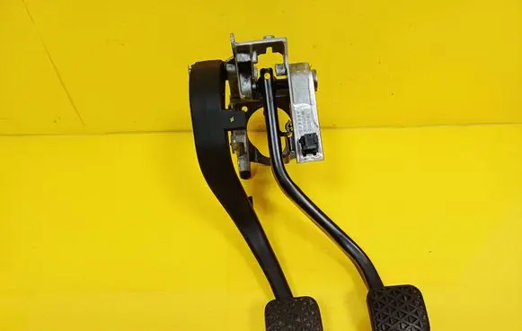 BMW 1 E81 E87 Pedal assembly 6778977 6761310