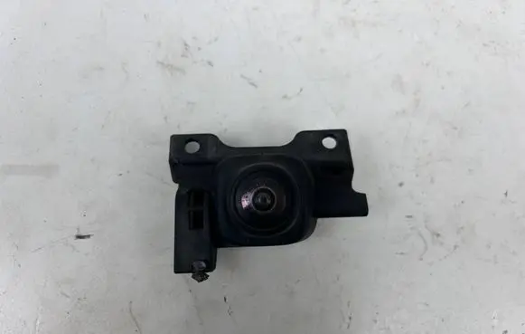Maserati Ghibli Front bumper camera 670104387 10122018