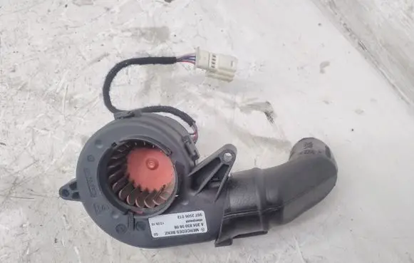 Mercedes-Benz C W204 Engine control unit/module fan A2048300808