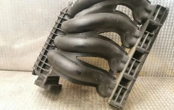 Mercedes-Benz C W203 Intake manifold 6110903537 A6110903537