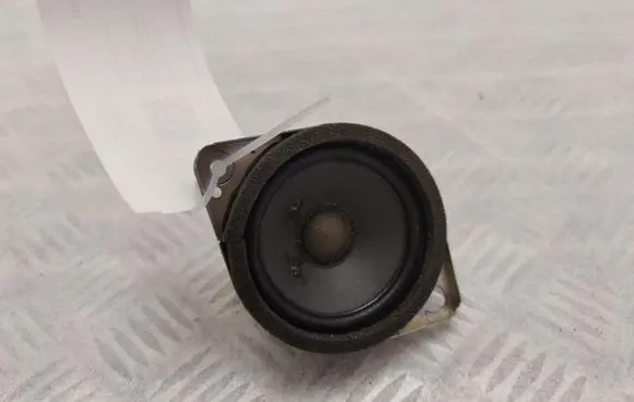 Ford Mustang VI Panel speaker FR3T18808BA