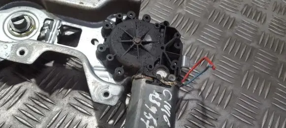 Honda Civic Front door window regulator motor