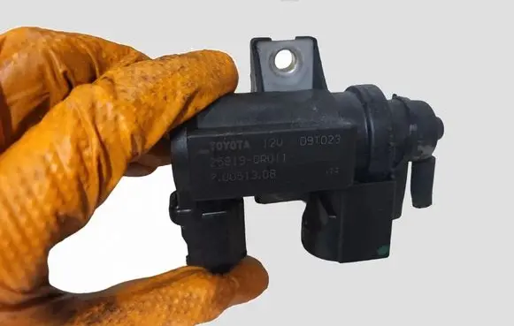 Toyota Avensis T270 Turbo solenoid valve 258190R011 70051308